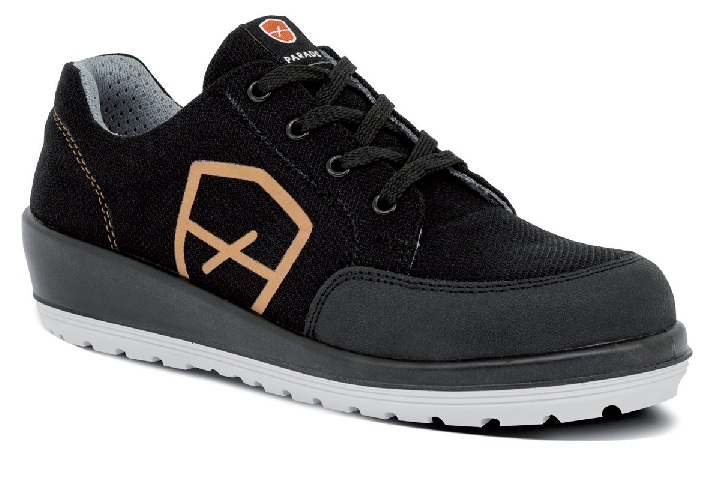 07BETTIE7721PT40, Parade