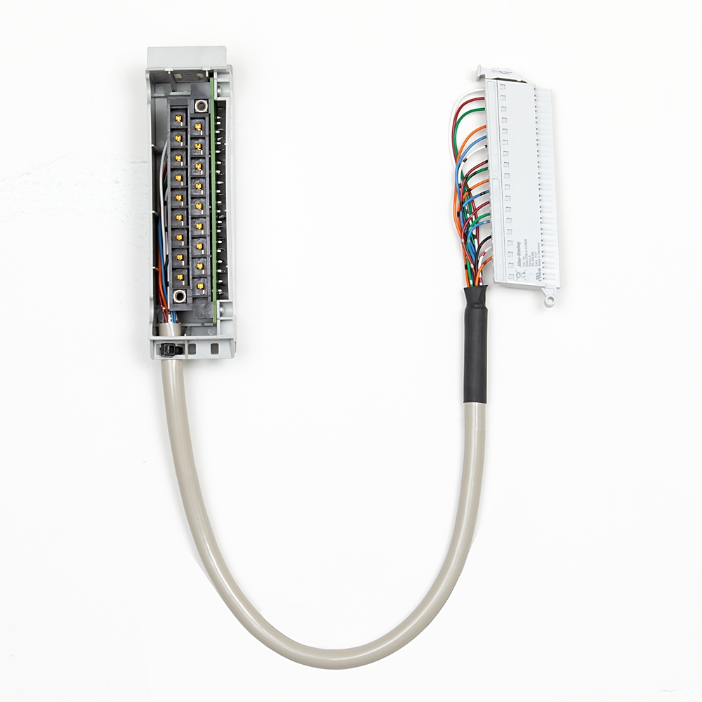 1492-CM1746-M07, Allen Bradley