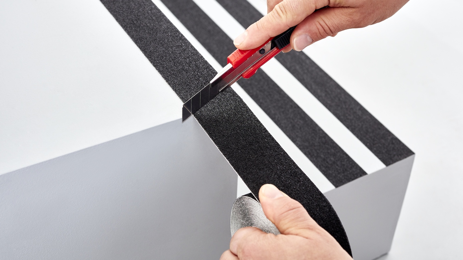 60954-00001-00, Tesa