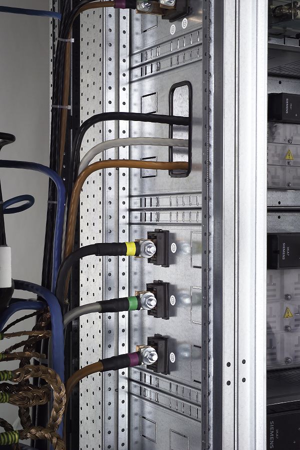 8PQ5000-2BA63, Siemens