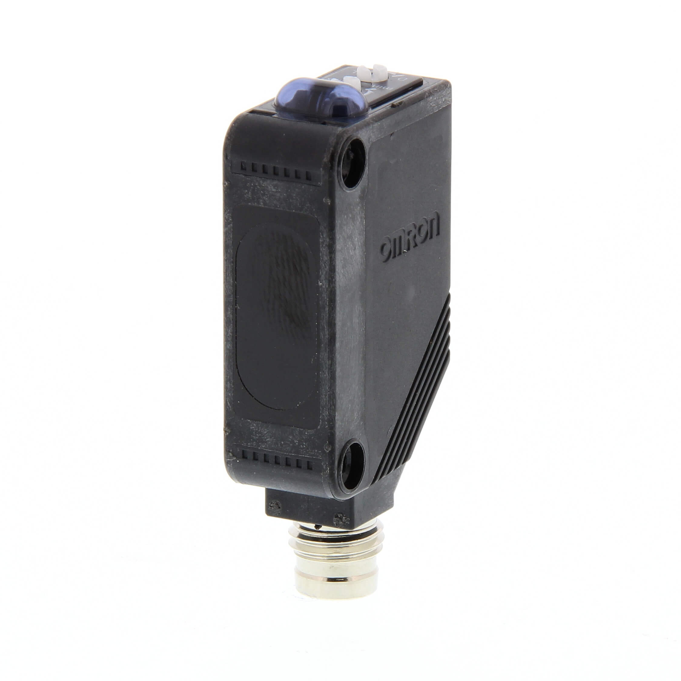 E3Z-D67, Omron