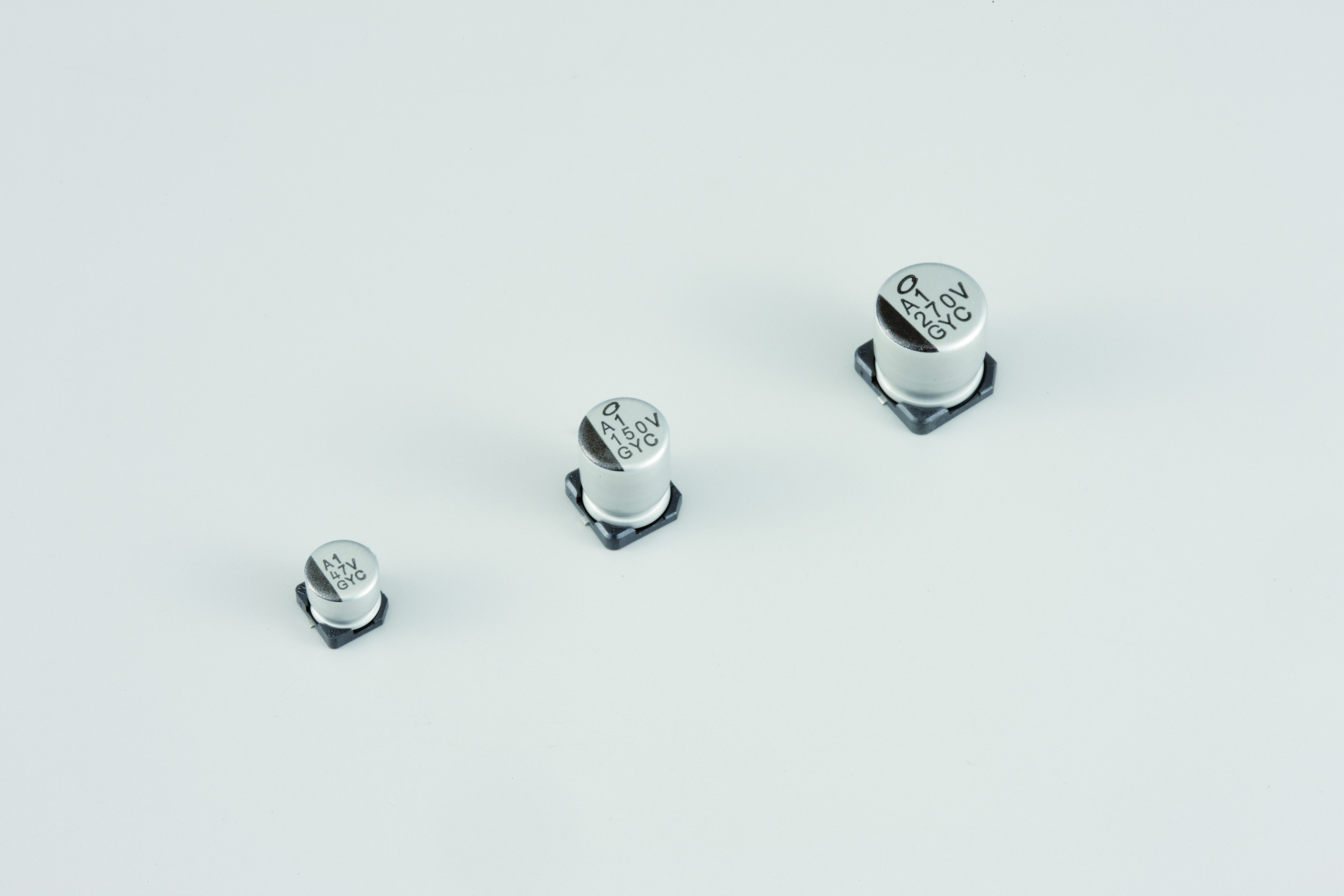 GYC1E560MCQ1GS, Nichicon