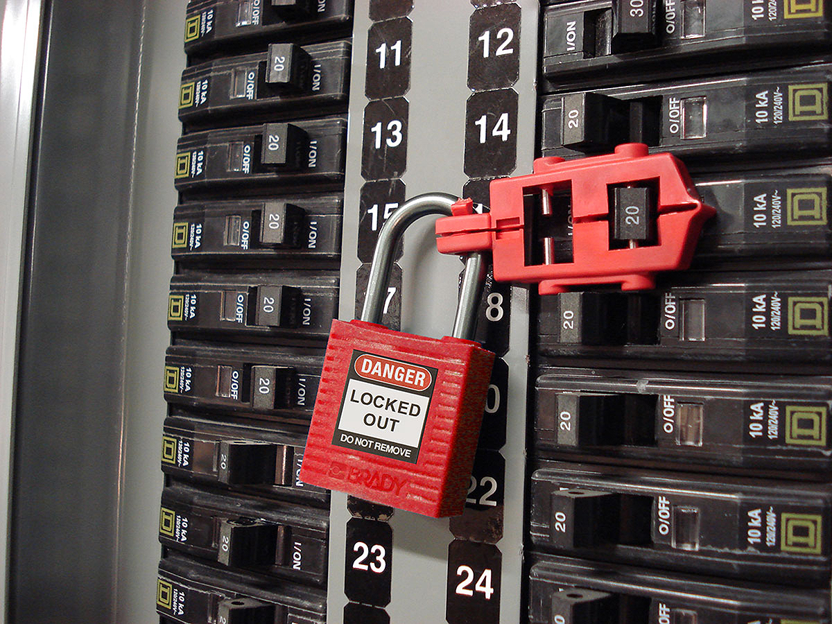 SINGLE POLE CIRCUIT BREAKER EA, Brady